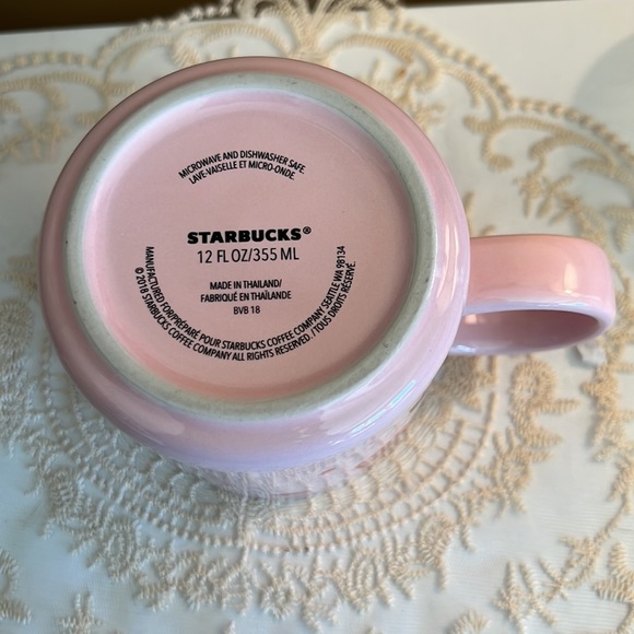 Ban.do Starbucks 2018 Limited Edition Mug 12 fl. Oz. Sweater Weather - Picture 5 of 5